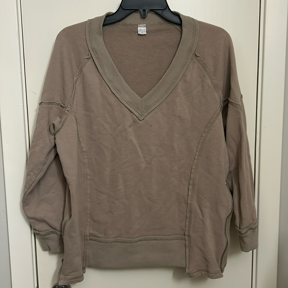 Super cute all-cotton sweatshirt